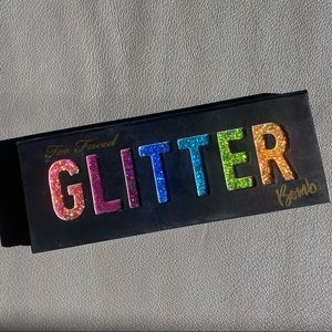 BARELY USED TOO FACED GLITTER BOMB EYESHADOW!